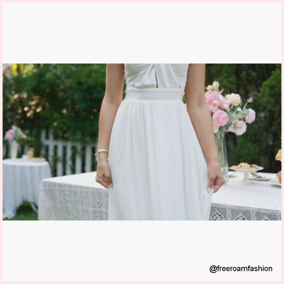 Women's Summer Maxi Dress V-Neck Cutout Smocked Back Flowy A-Line - Picture 6 of 6